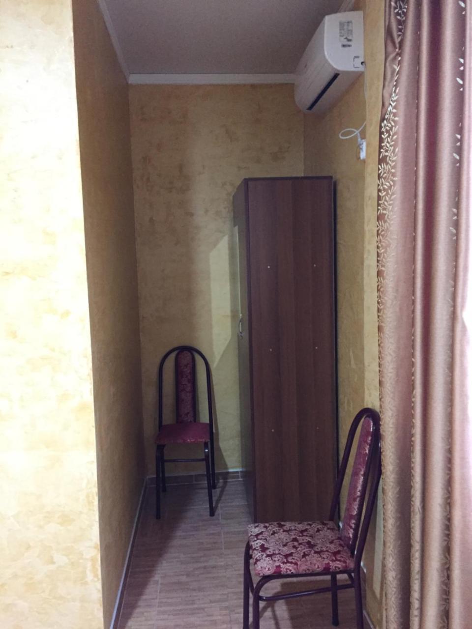 Dionisy Guest House Pizunda Bagian luar foto